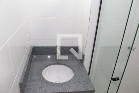 Banheiro de apartamento para alugar com 1 quarto, 27m² em Vila Buarque, São Paulo