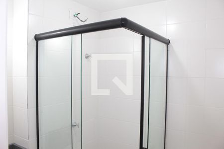 Banheiro de apartamento para alugar com 1 quarto, 27m² em Vila Buarque, São Paulo