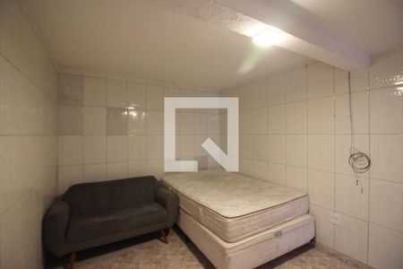 Sala/Quarto de casa para alugar com 1 quarto, 40m² em Jardim Calux, São Bernardo do Campo