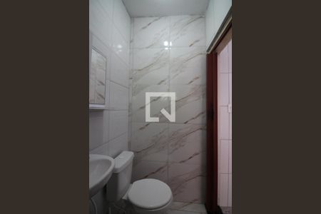 Banheiro Social de casa para alugar com 1 quarto, 40m² em Jardim Calux, São Bernardo do Campo