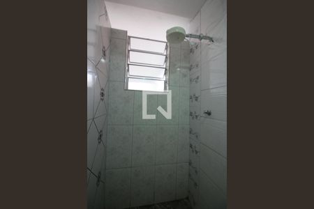 Banheiro Social de casa para alugar com 1 quarto, 40m² em Jardim Calux, São Bernardo do Campo