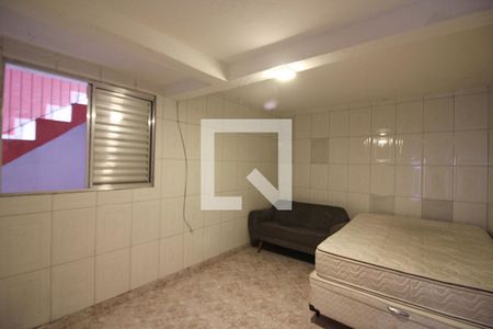 Sala/Quarto de casa para alugar com 1 quarto, 40m² em Jardim Calux, São Bernardo do Campo