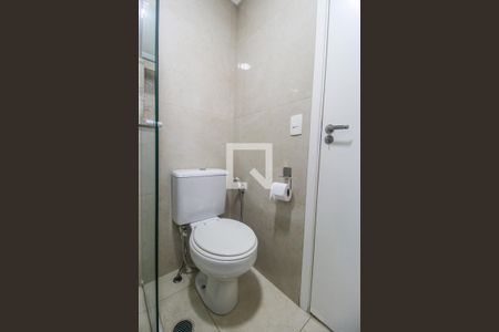 Banheiro da Suíte de apartamento à venda com 2 quartos, 74m² em Empresarial 18 do Forte, Barueri