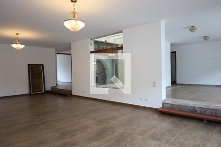 Sala de casa à venda com 4 quartos, 945m² em Interlagos, São Paulo