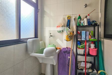 Área de serviço de apartamento para alugar com 2 quartos, 70m² em Jardim Tejereba, Guarujá