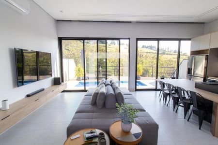 Sala de casa de condomínio à venda com 3 quartos, 215m² em Fazenda Santa Cândida, Campinas