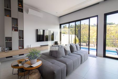 Sala de casa de condomínio à venda com 3 quartos, 215m² em Fazenda Santa Cândida, Campinas