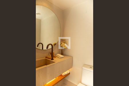 Lavabo de apartamento para alugar com 2 quartos, 125m² em Campo Belo, São Paulo