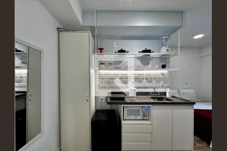 Cozinha de kitnet/studio para alugar com 0 quarto, 25m² em Brooklin, São Paulo