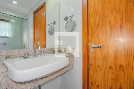 Banheiro de kitnet/studio à venda com 1 quarto, 29m² em Moinhos de Vento, Porto Alegre