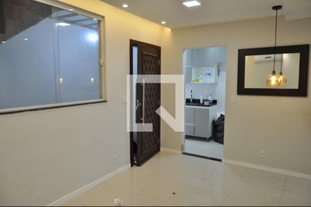 Sala de casa para alugar com 2 quartos, 75m² em Sampaio, Rio de Janeiro