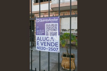 Placa instalada de apartamento à venda com 3 quartos, 112m² em Rio Branco, Porto Alegre
