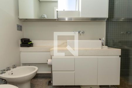 Banheiro 1 de apartamento à venda com 5 quartos, 185m² em Estoril, Belo Horizonte