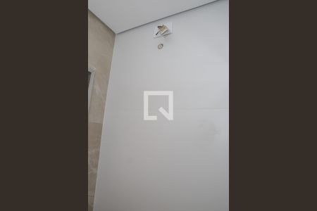 Banheiro de apartamento para alugar com 2 quartos, 50m² em Alto de Pinheiros, São Paulo