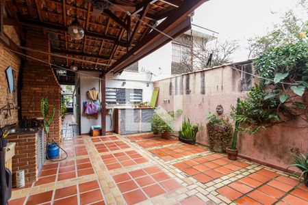 Quintal de casa para alugar com 3 quartos, 160m² em Moema, São Paulo