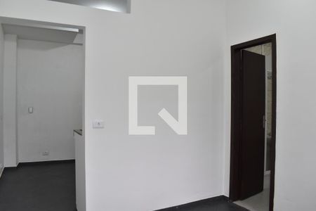 Sala de casa de condomínio para alugar com 1 quarto, 32m² em Centro, Curitiba