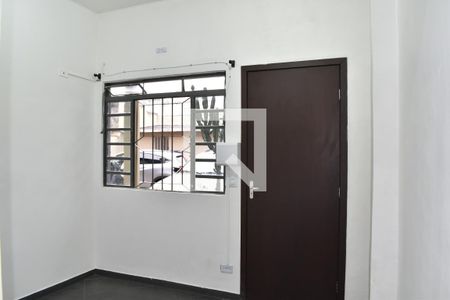 Sala de casa de condomínio para alugar com 1 quarto, 32m² em Centro, Curitiba