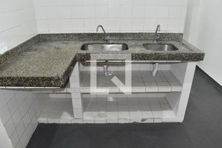 Cozinha de casa de condomínio para alugar com 1 quarto, 32m² em Centro, Curitiba