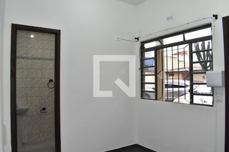 Sala de casa de condomínio para alugar com 1 quarto, 32m² em Centro, Curitiba