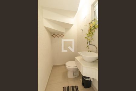 Lavabo da sala de casa de condomínio à venda com 3 quartos, 79m² em Hauer, Curitiba