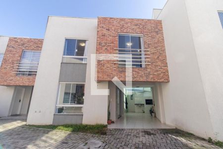 Fachada de casa de condomínio à venda com 3 quartos, 79m² em Hauer, Curitiba