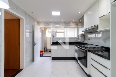 Cozinha de apartamento à venda com 3 quartos, 130m² em Perdizes, São Paulo