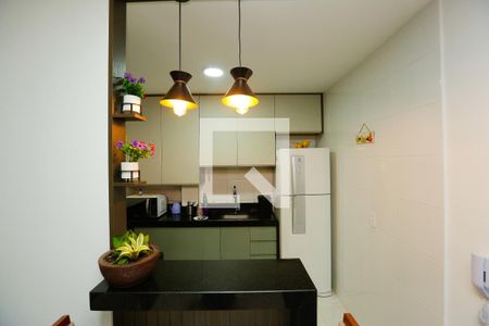 Cozinha de apartamento à venda com 2 quartos, 56m² em Santa Maria, Contagem