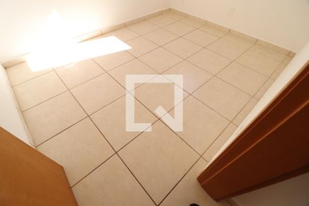 Quarto 2 de apartamento para alugar com 2 quartos, 44m² em Aclimação, Uberlândia