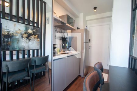Cozinha de apartamento à venda com 1 quarto, 33m² em Jardim das Acacias, São Paulo
