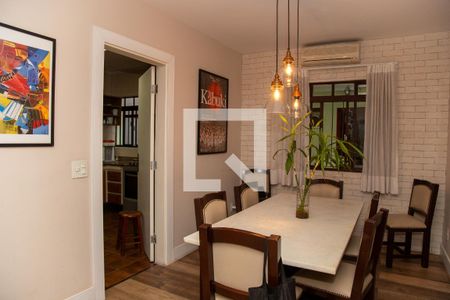 Sala de Jantar de casa à venda com 5 quartos, 250m² em Vila Elvira, São Paulo