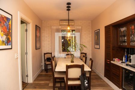 Sala de Jantar de casa à venda com 5 quartos, 250m² em Vila Elvira, São Paulo