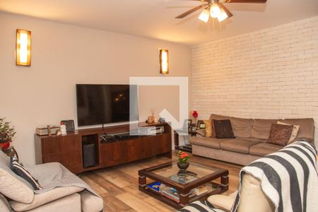 Sala de casa à venda com 5 quartos, 250m² em Vila Elvira, São Paulo