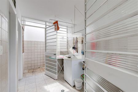 Casa à venda com 4 quartos, 300m² em Brooklin, São Paulo