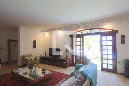 Casa à venda com 4 quartos, 426m² em Interlagos, São Paulo