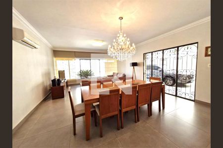 Casa à venda com 3 quartos, 240m² em Granja Julieta, São Paulo