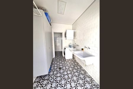 Casa à venda com 3 quartos, 240m² em Granja Julieta, São Paulo