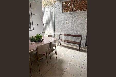 Casa à venda com 4 quartos, 199m² em Jardim Itapeva, São Paulo