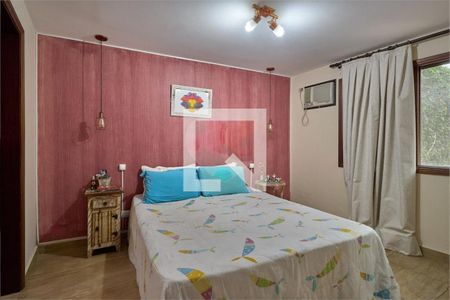 Casa à venda com 3 quartos, 300m² em Vila Elvira, São Paulo