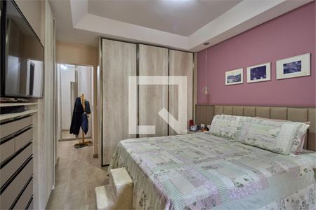 Casa à venda com 3 quartos, 300m² em Vila Elvira, São Paulo