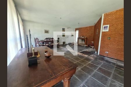 Casa à venda com 3 quartos, 304m² em Interlagos, São Paulo