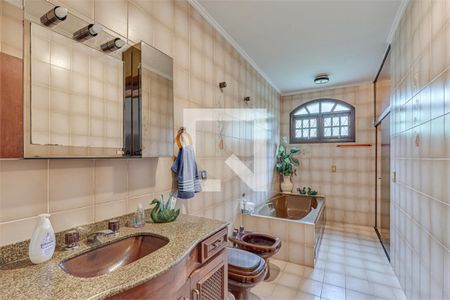 Casa à venda com 4 quartos, 302m² em Jardim Prudência, São Paulo