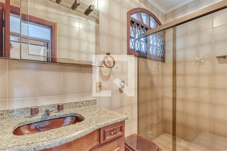 Casa à venda com 4 quartos, 302m² em Jardim Prudência, São Paulo