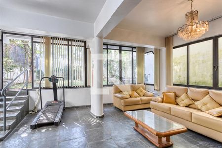 Casa à venda com 4 quartos, 295m² em Santo Amaro, São Paulo