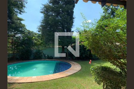 Casa à venda com 3 quartos, 450m² em Interlagos, São Paulo