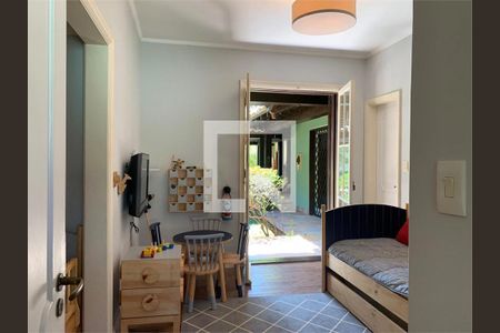 Casa à venda com 3 quartos, 450m² em Interlagos, São Paulo