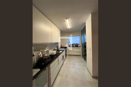 Casa à venda com 3 quartos, 200m² em Paraíso do Morumbi, São Paulo