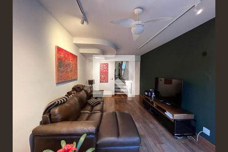 Casa à venda com 3 quartos, 200m² em Paraíso do Morumbi, São Paulo