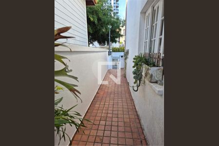 Casa à venda com 3 quartos, 200m² em Paraíso do Morumbi, São Paulo