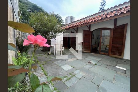 Casa à venda com 3 quartos, 238m² em Jardim Santo Amaro, São Paulo
