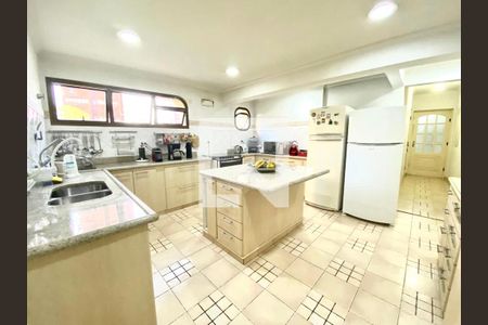 Apartamento à venda com 3 quartos, 363m² em Vila Suzana, São Paulo
